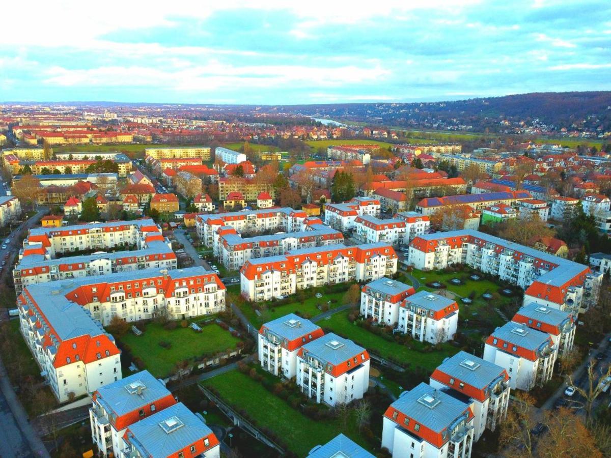 Ferienwohnung Tukan Apartment Dresden Laubegast Wlan Tv Ebike Esterno foto